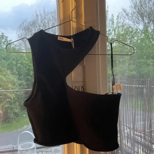 Topp - Ny topp från zara