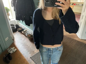 Blå kofta - Kontakta för mer info Pris kan diskuteras 