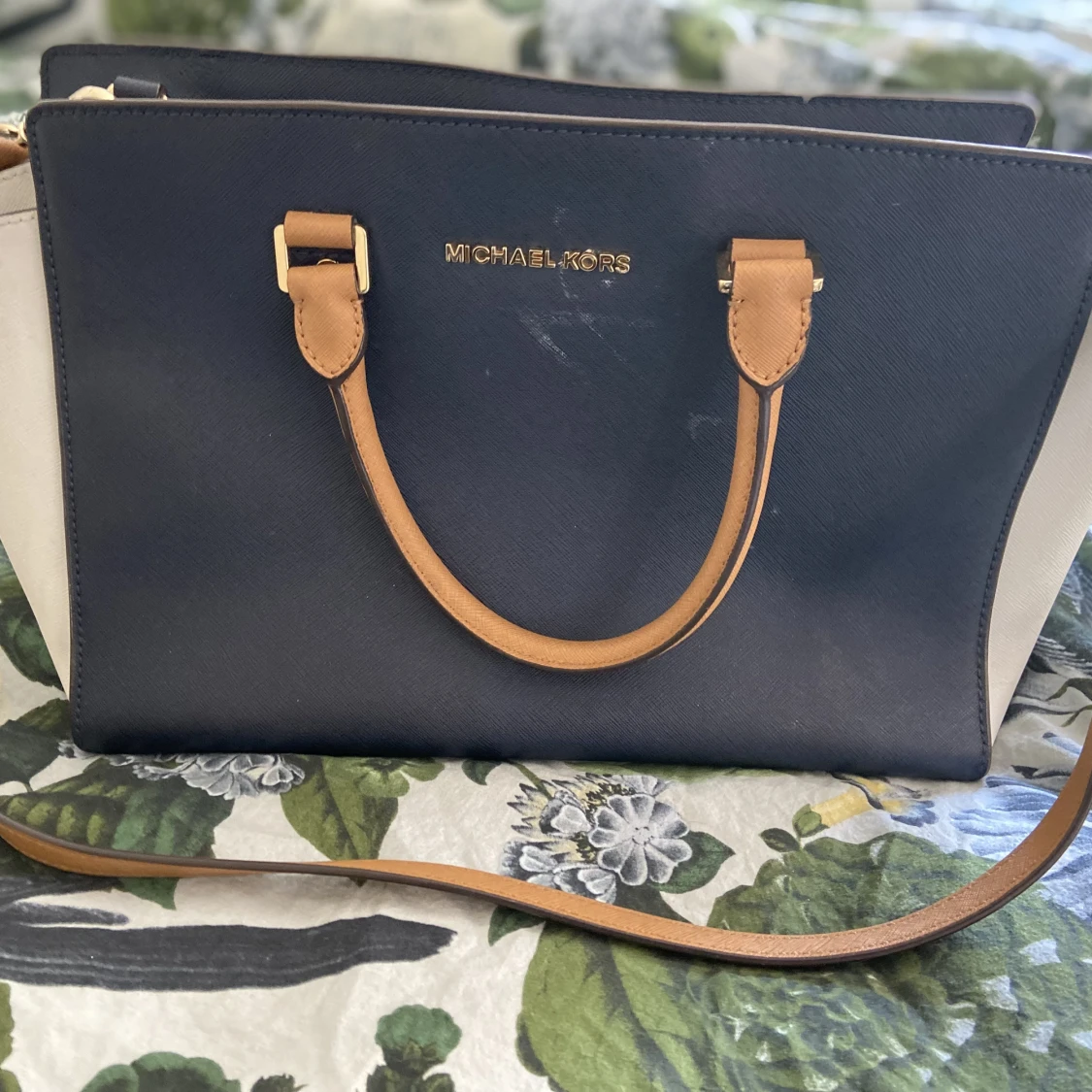 Michael Kors väska  - 90