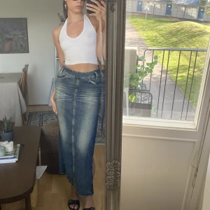 Brandy melville halterneck  - Brandy Melville halterneck top, lite tecken på använd men fortfarande fin! I storlek S!