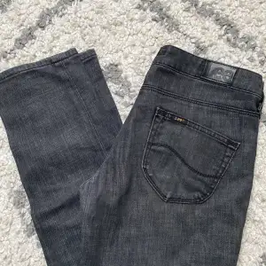 Skitsnygga Lågmidjade Lee jeans i storlek W28 L31☀️ Fint skick!!