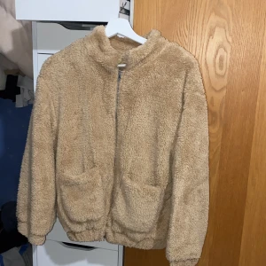 Jacket - Fluffy jacket from SHEIN, never used it cuz I bought a wrong size 