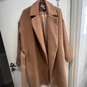 Kappa  - Normal i storleken. Använd ett fåtal gånger 