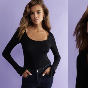 Svart topp - Fin svart topp från Gina med slits i ärmarna 🖤säljer en likadan i vit också!