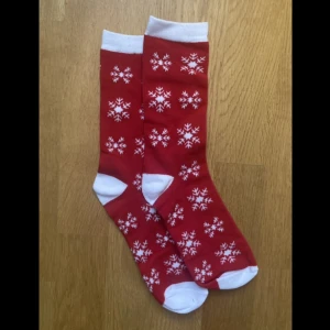 Julstrumpor - Nya strumpor, aldrig använda. Runt storlek 40