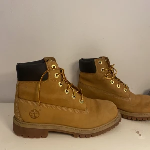 Timberlands kängor - Fina timberlands kängor, använda ett fåtal gånger. 