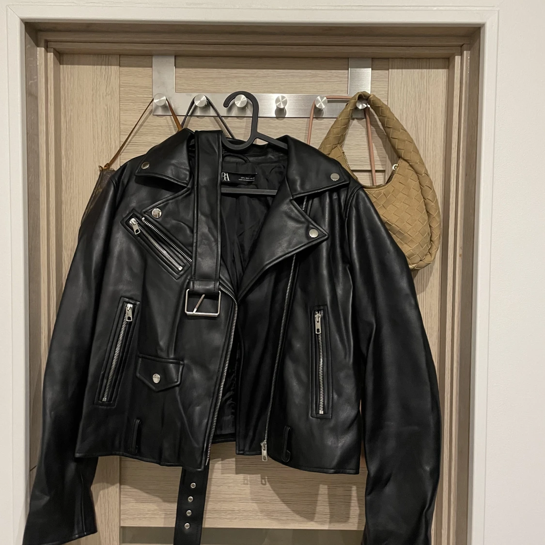 Skinnjacka från zara - 90