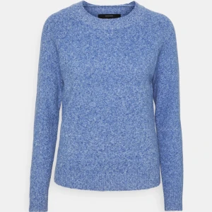 Vero moda stickad tröja - Använd enstaka gång. Aldrig tvättad så känns fortfarande som ny.  Liten i storlek