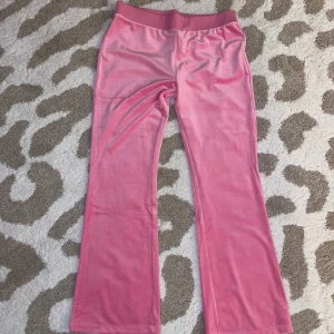 H&M velour byxa mjukisbyxor - H&M velour byxa mjukisbyxor