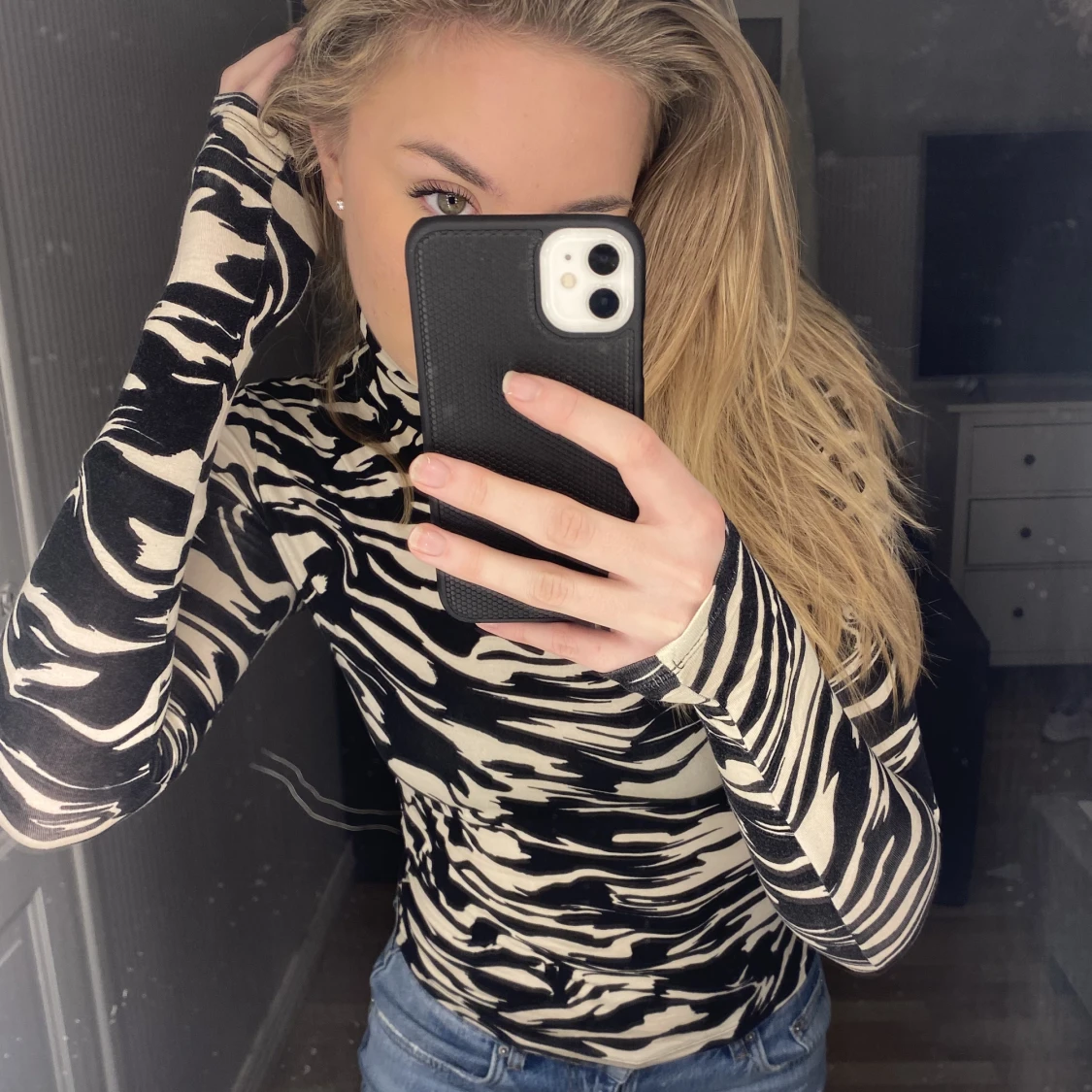 Zebramönstrad tröja