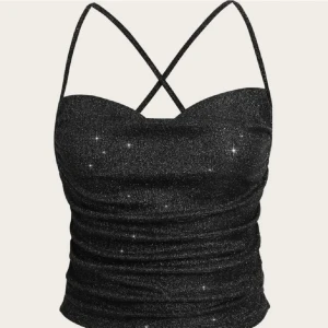 Fest linne - Festlinne i storlek S, aldrig andvändt. Kan stoppas i andra packet om du köper fler saker för att slippa betala frakt💗