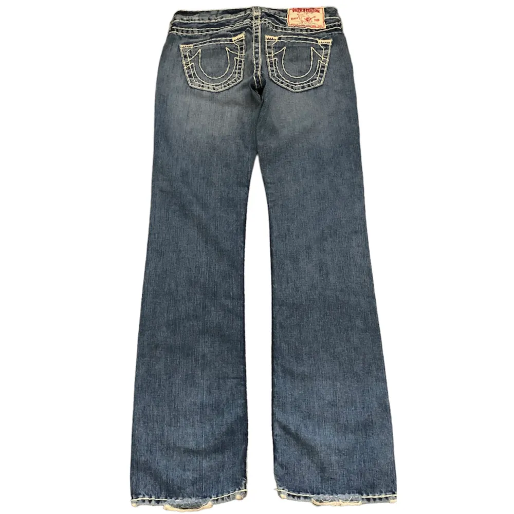 True religion jeans i modellen Johnny super T. Storlek 30x34, benöppning 21cm. Använd gärna köp nu!. Jeans & Byxor.