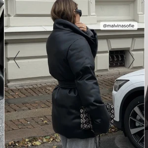 Pufferjacka - Lånad första bild. Puffer jacka från NA-KD i fuskläder. Sparsamt använd, inga defekter. Varm, kan användas som vinterjacka.