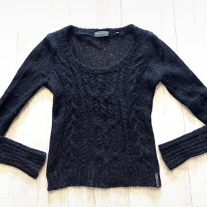 fin tröja  - jätte fin stickad tröja i bra skick 💗