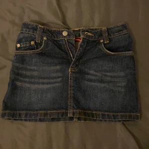 Mini skirt - Det är en denim mini skirt 