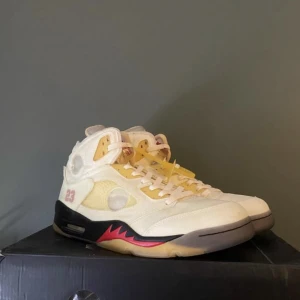 Jordan 5 off white sail - Äkta helt deadstock. Allt medföljer 