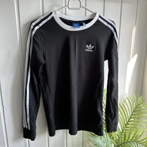 Adidas - Adidas långärmad tröja