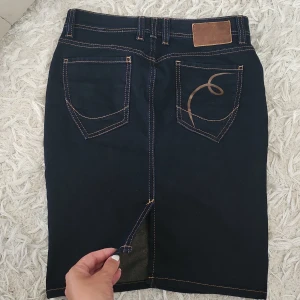 Jeans kjol Calvin Klein - Aldrig använd, jätte fin.