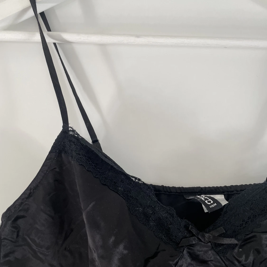 Svart satin linne - 90