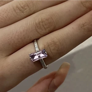 Caroline Svedbom ring - Säljer nu min älskade ring från carolinesvedbom helt utan defekter då jag inte använder silver längre❤️ justerbart & rostfritt !! Gratis frakt ✅