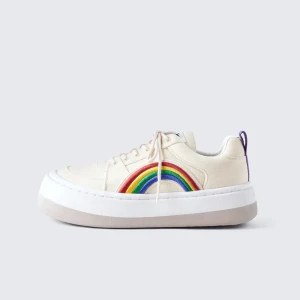 Eytys rainbow - Säljer mina älskade eytys då jag inte använder de längre. Så coola och knappt använda💖