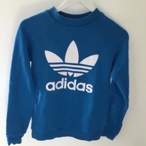 Adidas - Adidas sweatshirt, passar till xs-s