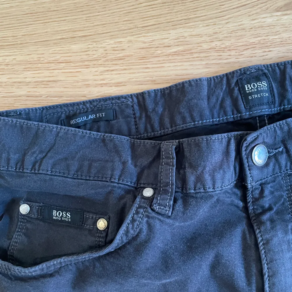 Svarta stretch, strl 36/36 Mycket bra skick. Jeans & Byxor.