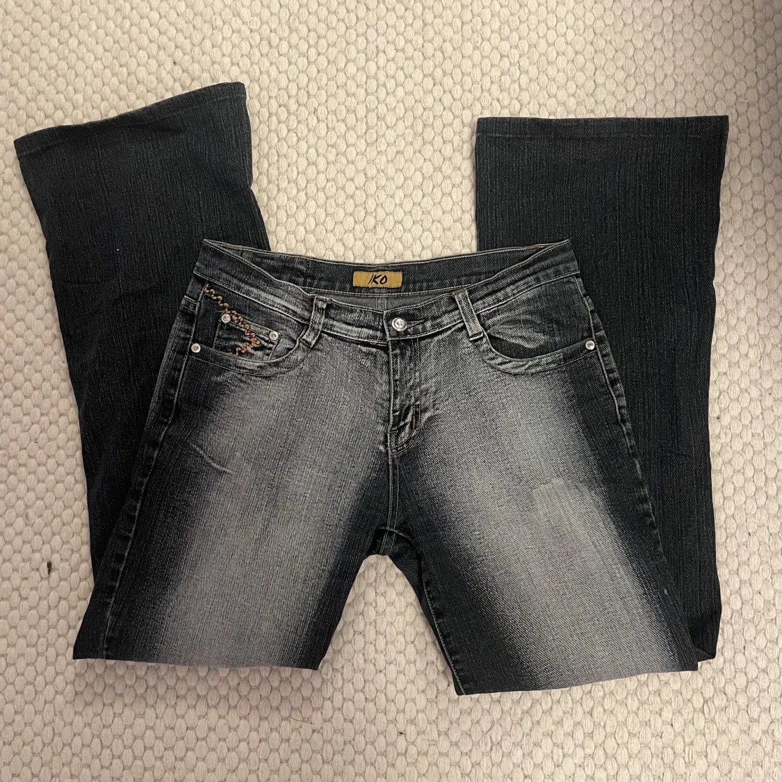lågmidjade jeans