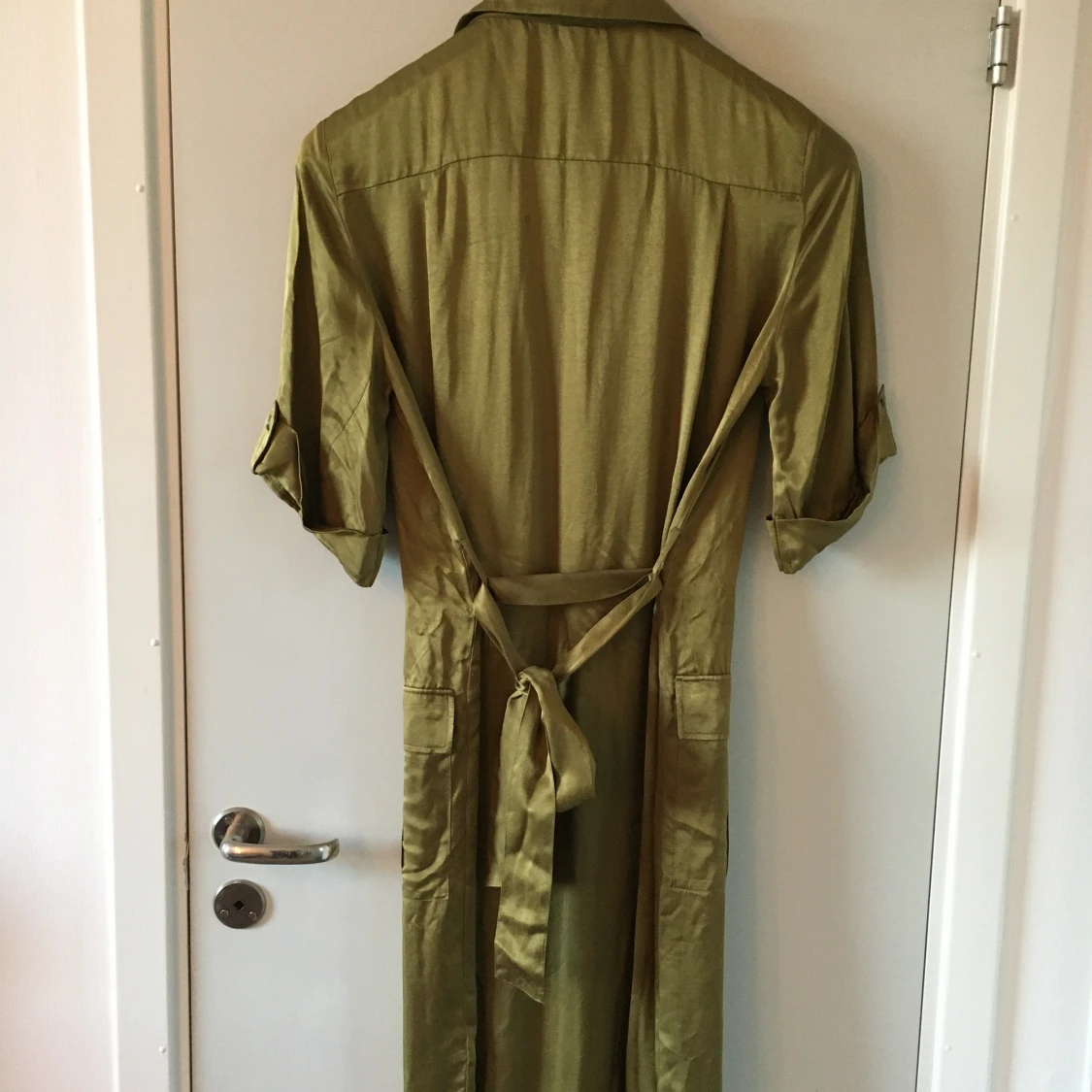 Olivgrön skjortklänning  - 90