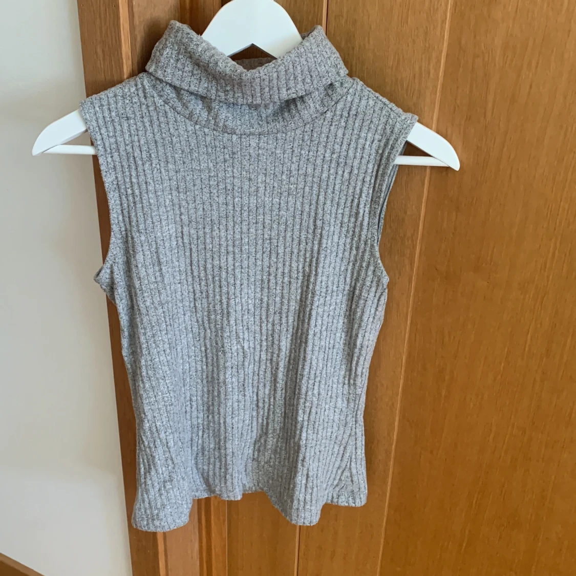 Kortärmad tröja med polokrage 