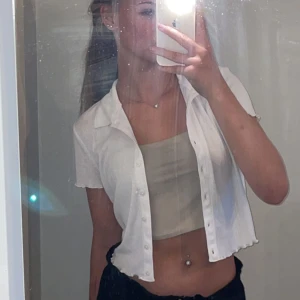 sommarskjorta  - Säker den då den inte kommit till användning  Ord 169kr