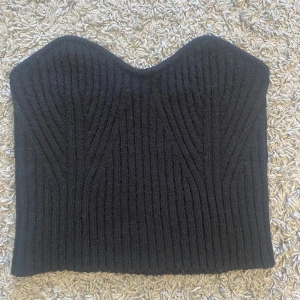 fint linne - ett fint linne i ett stickat material. från shein i storlek S/36💕använd fåtal gånger. 