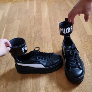 Skor Puma - Skor från Puma, knappt använda. Storlek 39