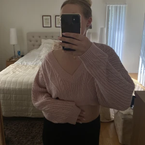 Stickad tröja - Använd 1-2 ggr, bra skick💖