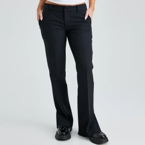 Vera kostymbyxor  - Vera kostymbyxor i petite. Endast använt 1 gång. Inga defekter! 