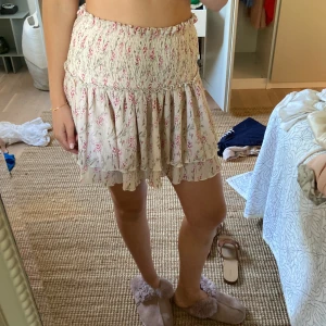 Kjol - Så fin kjol från NA-KD🤍