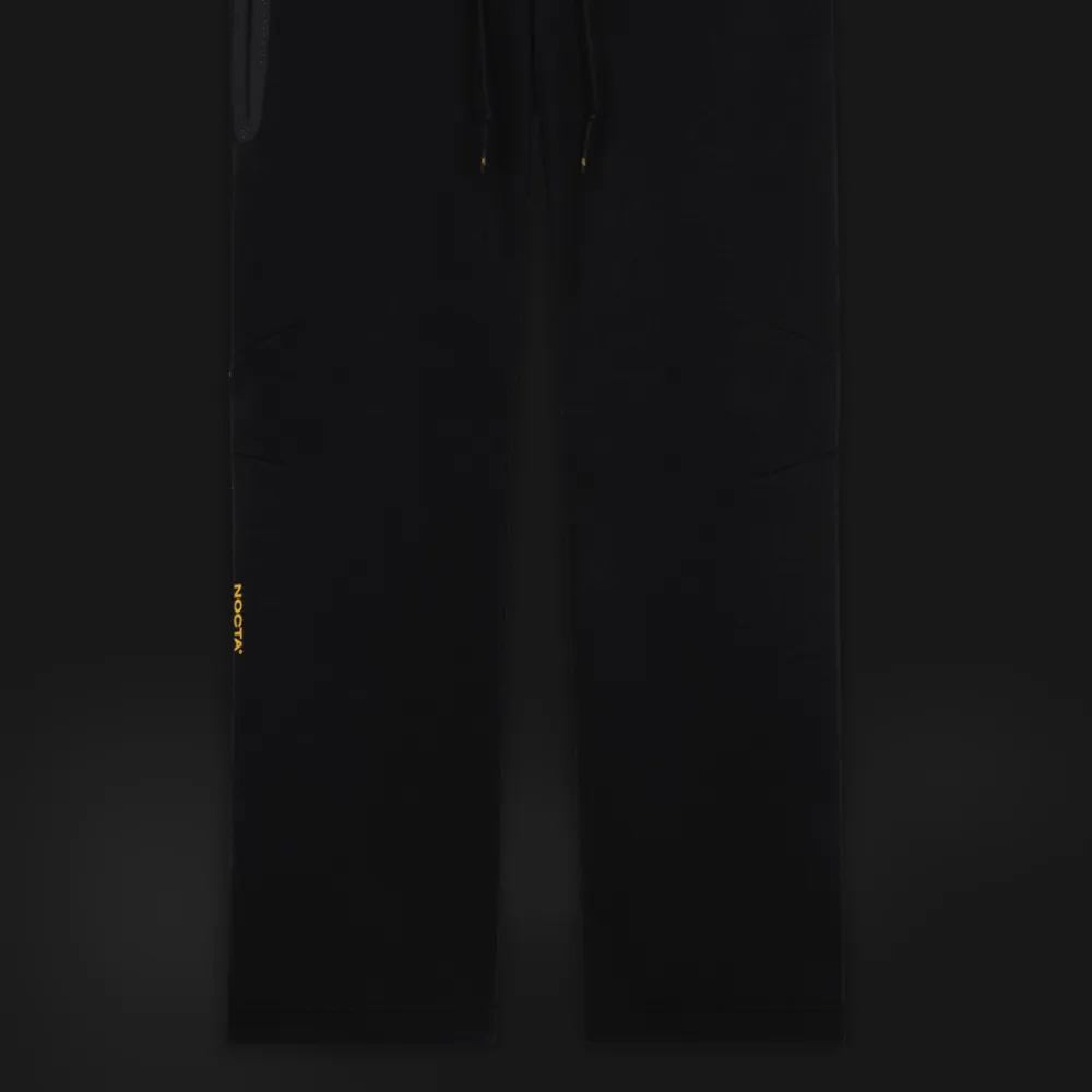 Nocta x Nike tech fleece pants i storlek M och helt nya med kvitto.. Jeans & Byxor.