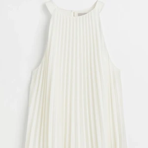 Plisserad topp - Ifrån hm, helt oanvänd, nypris 250❤️