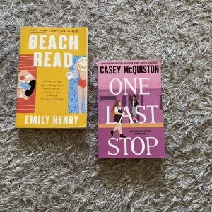 Böcker - ⭐️Säljer beach read och one last stop⭐️