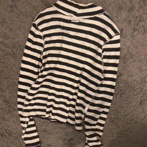 Randig tröja  - Så fin