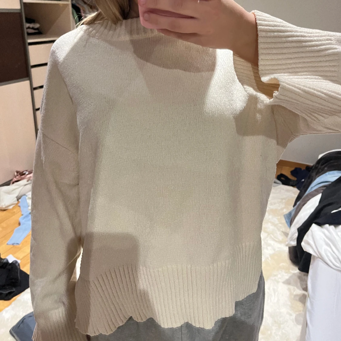 Vit stickad tröja - 91