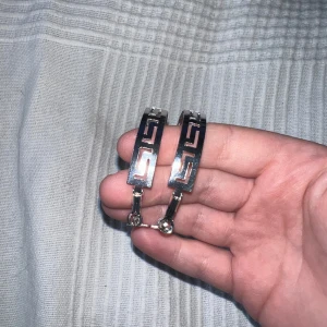 Örhängen - Supersnygga örhängen som tyvärr aldrig kommit till användning.