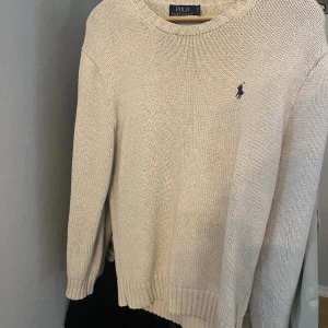 Polo Ralph lauren tröja  - Använd fåtal gånger, storlek S, bra skick 