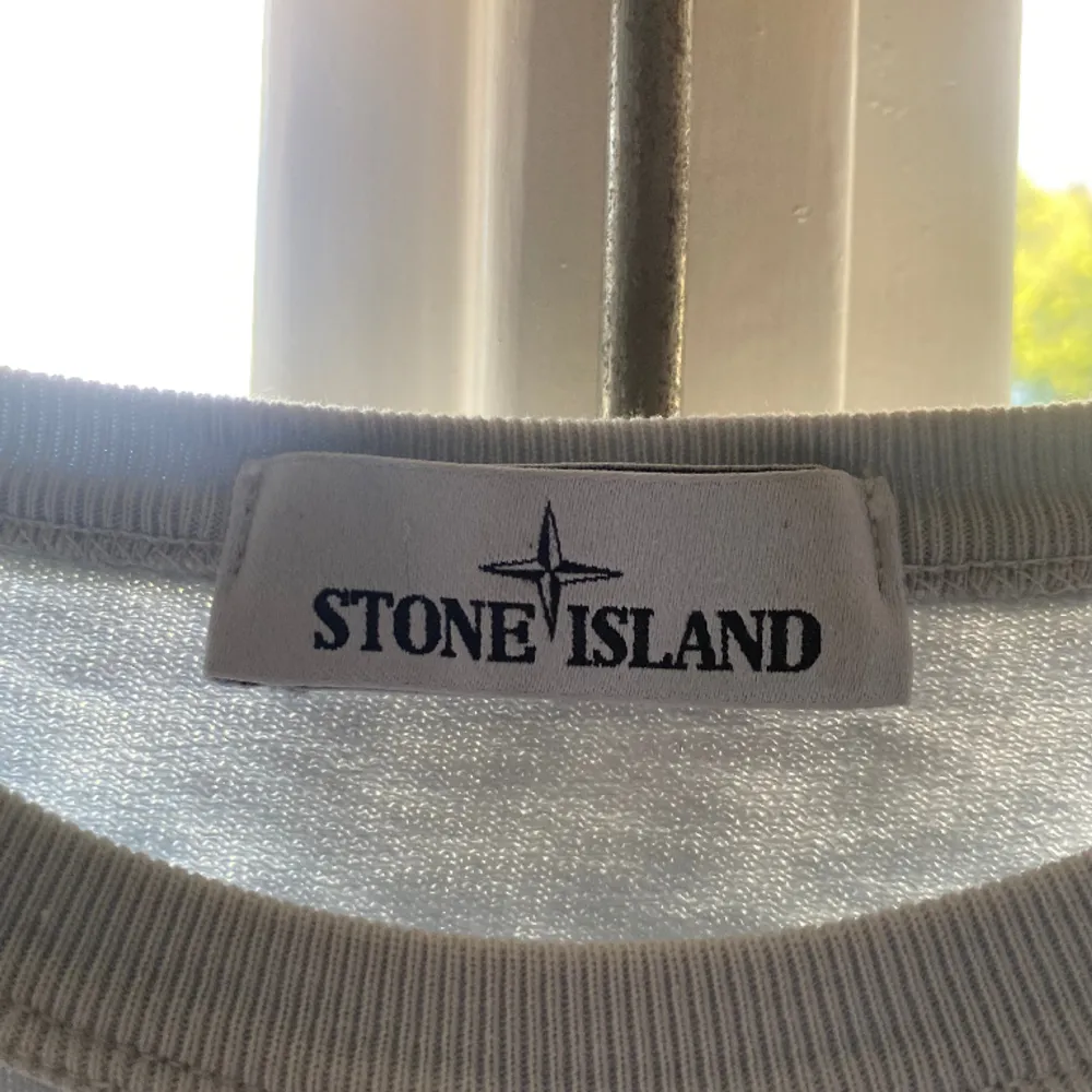 Hej, säljer min stone iland tröja storlek L eftersom jag ej använder längre. Använd några få gånger och är i mycket bra skick🤠. Tröjor & Koftor.