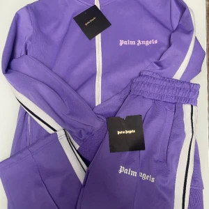 Palm angels bara tröjan - Bara tröjan 800kr