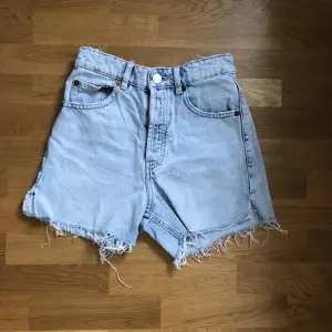 Shorts från Zara storlek 34