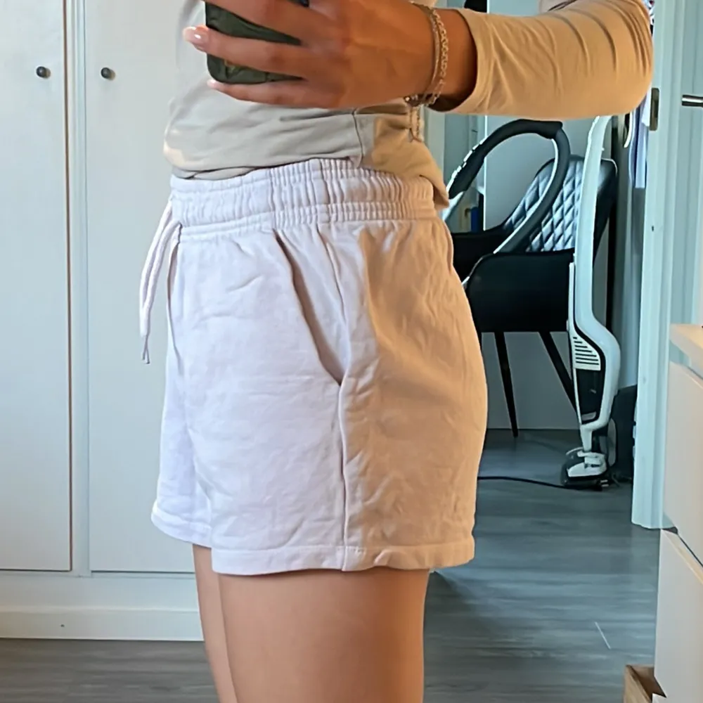 Lila mjukis shorts, använda mindre än 10 gånger. Shorts.