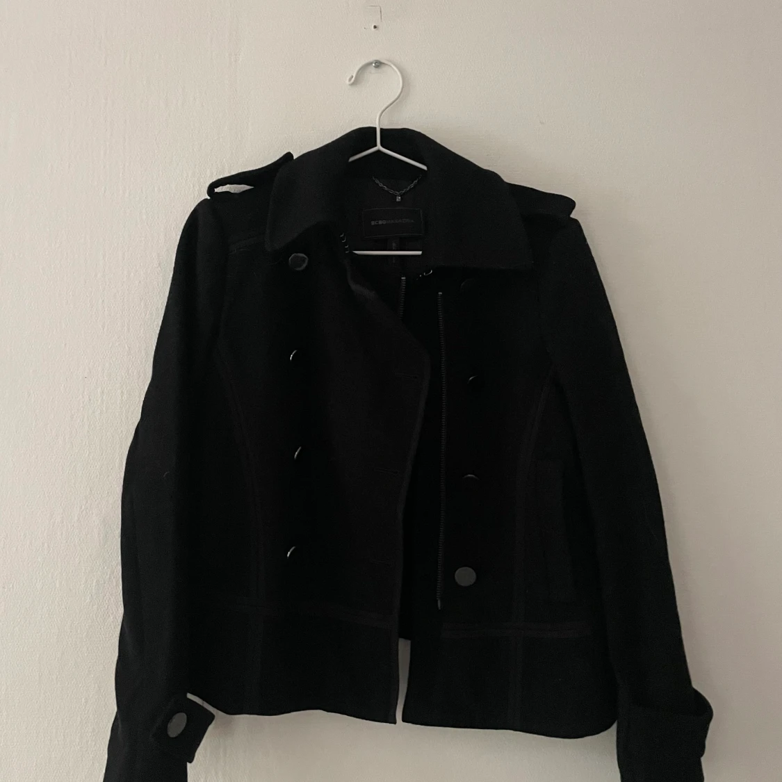 Svart BCBG MAXAZRIA jacka  - 90