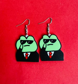 Frog örhängen ❤️ - Nickelfria krokar och fri frakt ❤️
