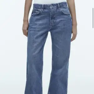 Supersnygga jeans från zara som tyvärr är försmå! Storlek 34
